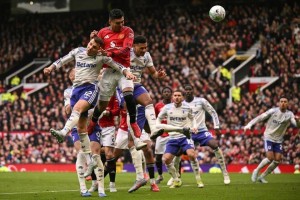 曼联3-1维拉巩固前三！卡里克后发制人成功，空霸卡塞米罗破局助攻王B费破纪录