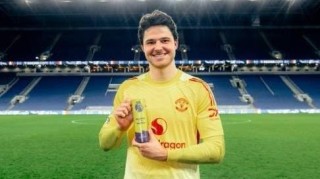 曼联新守护神正在塑成！四次扑救力保城门不失，他让人想起德赫亚