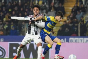 尤文图斯4-1大胜帕尔马 迎来两连胜 反超罗马逼近榜首